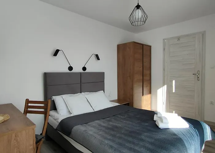 Stelmaszczyka 14 * 亚斯塔尔尼亚